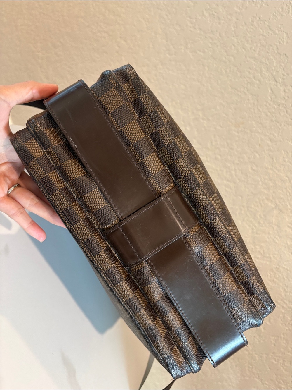 Louis Vuitton Naviglio SR3007 Brown Damier LV Crossbody Bag - Picture 4 of 16